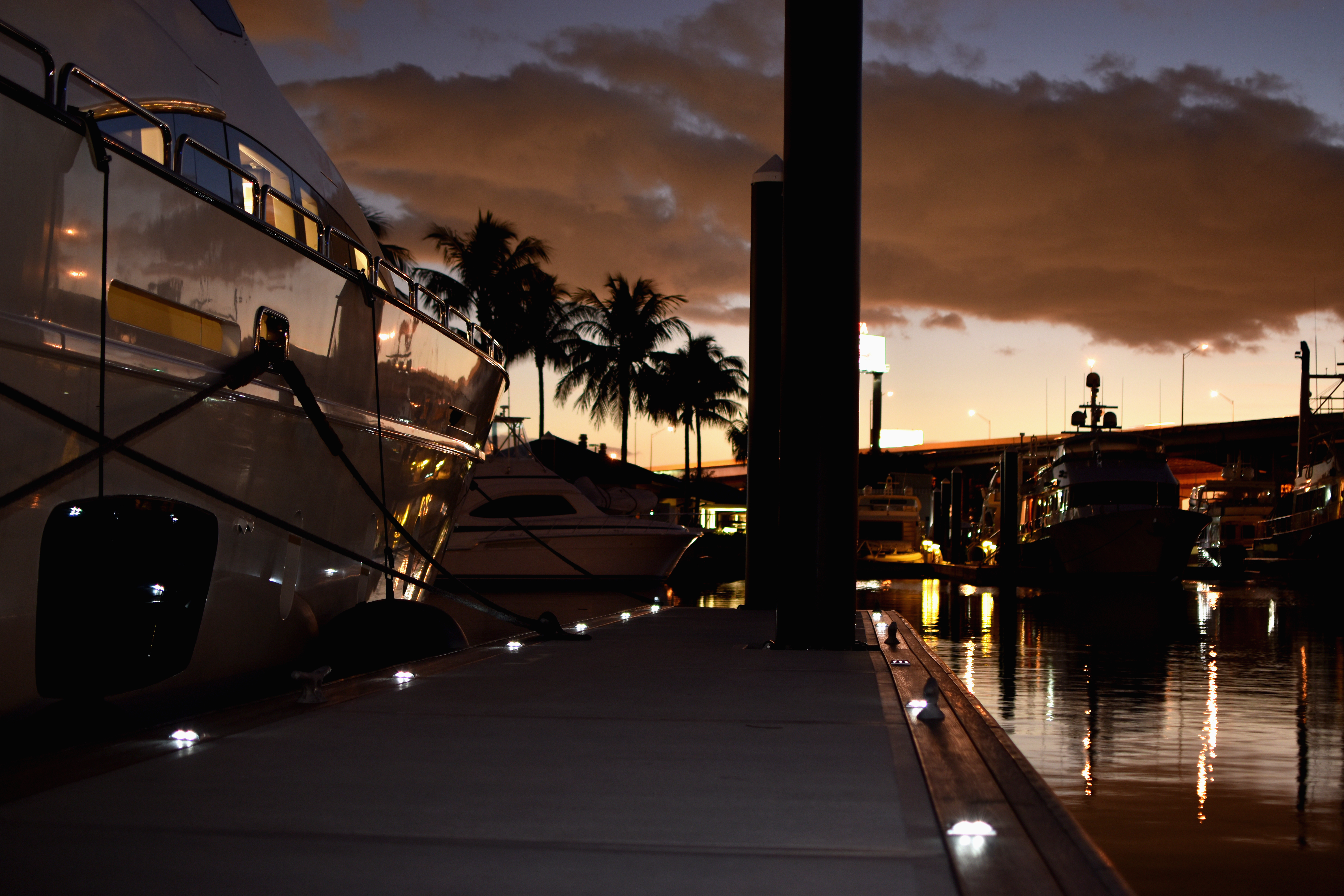 Dock Lighting Underwater, Solar & Deck and Pathway Lights - ApexLighting